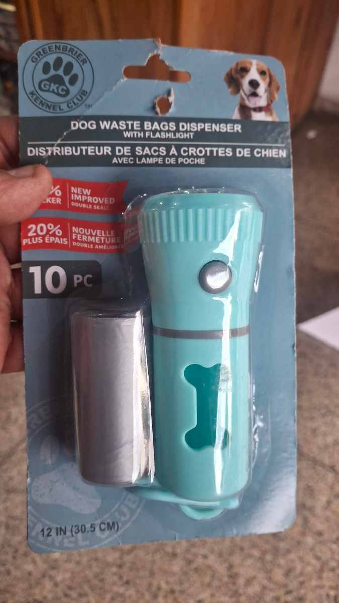 LINTERNA CON BOLSITAS PARA HECES